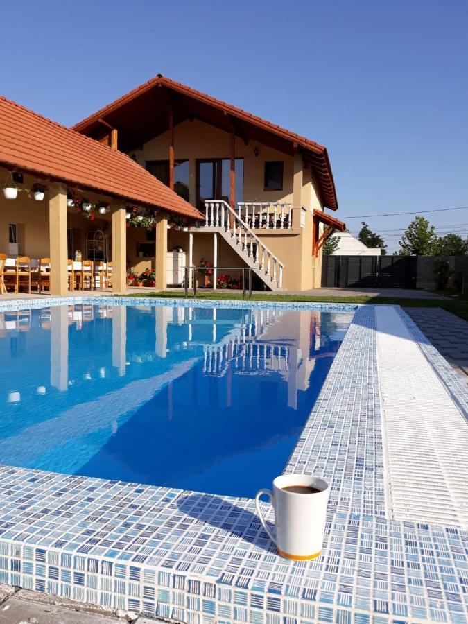 Casa Sannicolau Bed & Breakfast Sînnicolau Mare Exterior photo